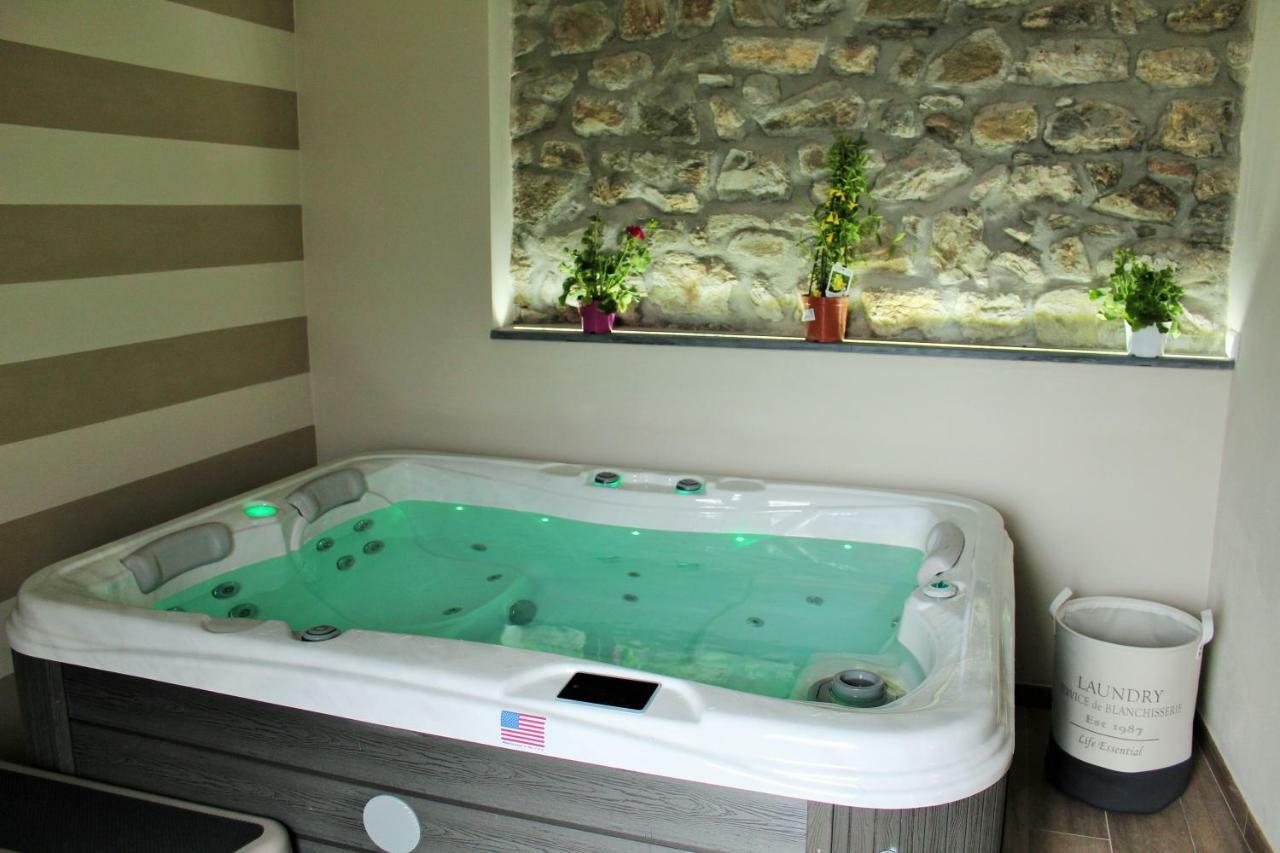 Residenza Del Capitano Luxury Apartments Леванто Екстериор снимка