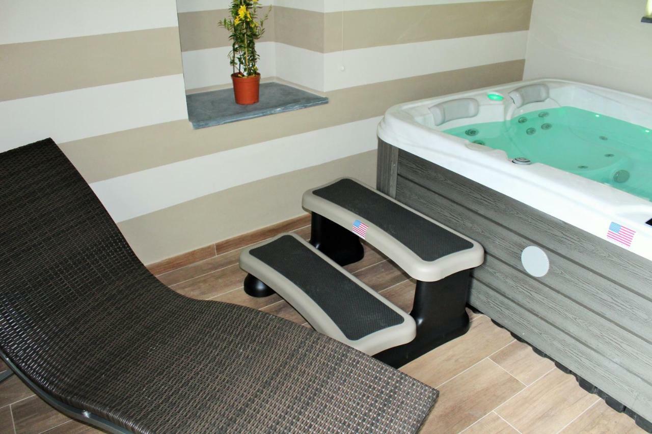 Residenza Del Capitano Luxury Apartments Леванто Екстериор снимка